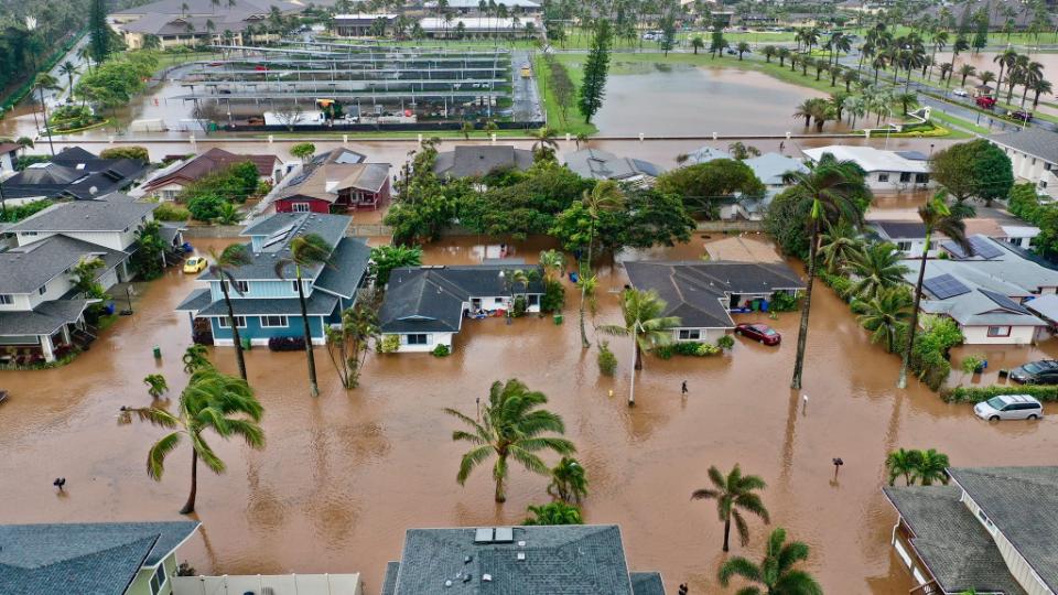 the impact of hawaii flooding: stay safe during your visit